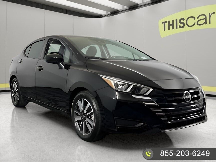 2023 Nissan Versa 1.6 SV in sleek design.