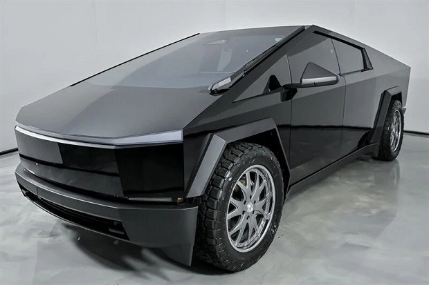 2024 Tesla Cybertruck Cyberbeast in matte black finish, high-performance tri-motor AWD electric pickup