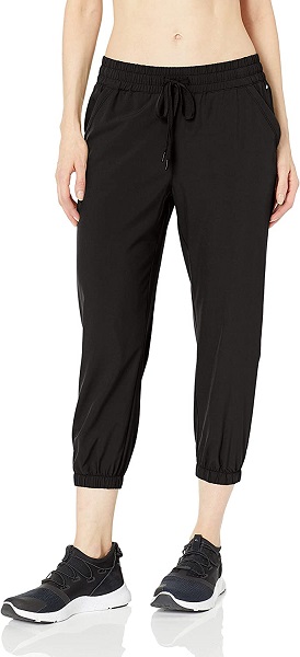 Amazon Essentials Women's Performance Stretch Woven Crop Jogger Pant, Black, Medium