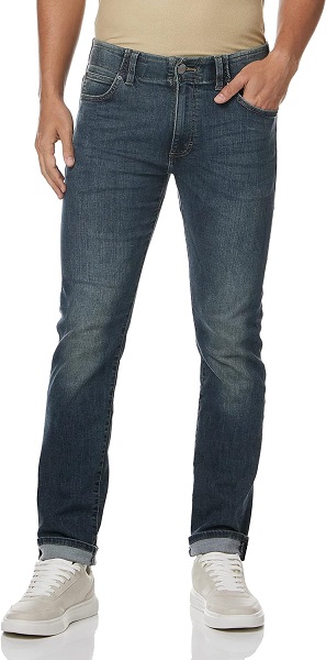 Men's slim straight jeans from Lee, with Extreme Motion technology for comfort and flexibility