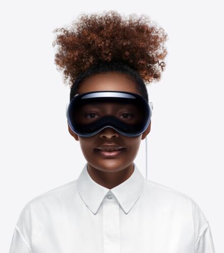 Apple Vision Pro – Sleek Design and Advanced Features
