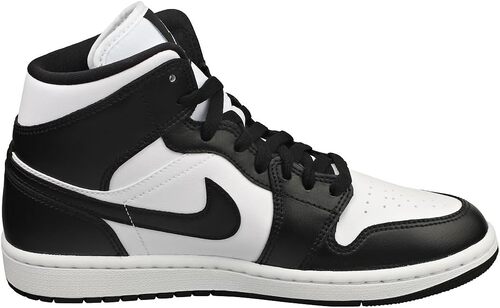 Black Nike Air Zoom G.T. Cut 2 women's basketball shoes.