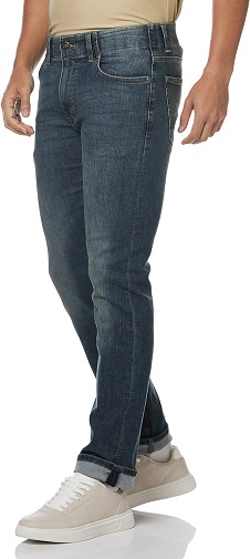 Men's slim straight jeans from Lee, with Extreme Motion technology for comfort and flexibility